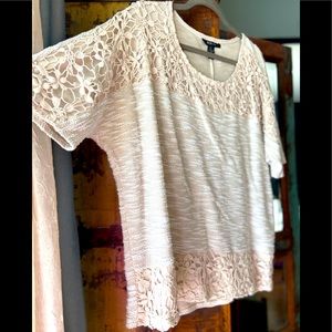 Cream short sleeve crochet detail top